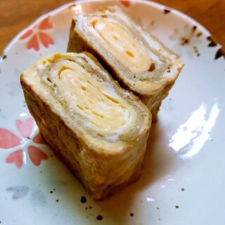 抹茶入り2色の卵焼き